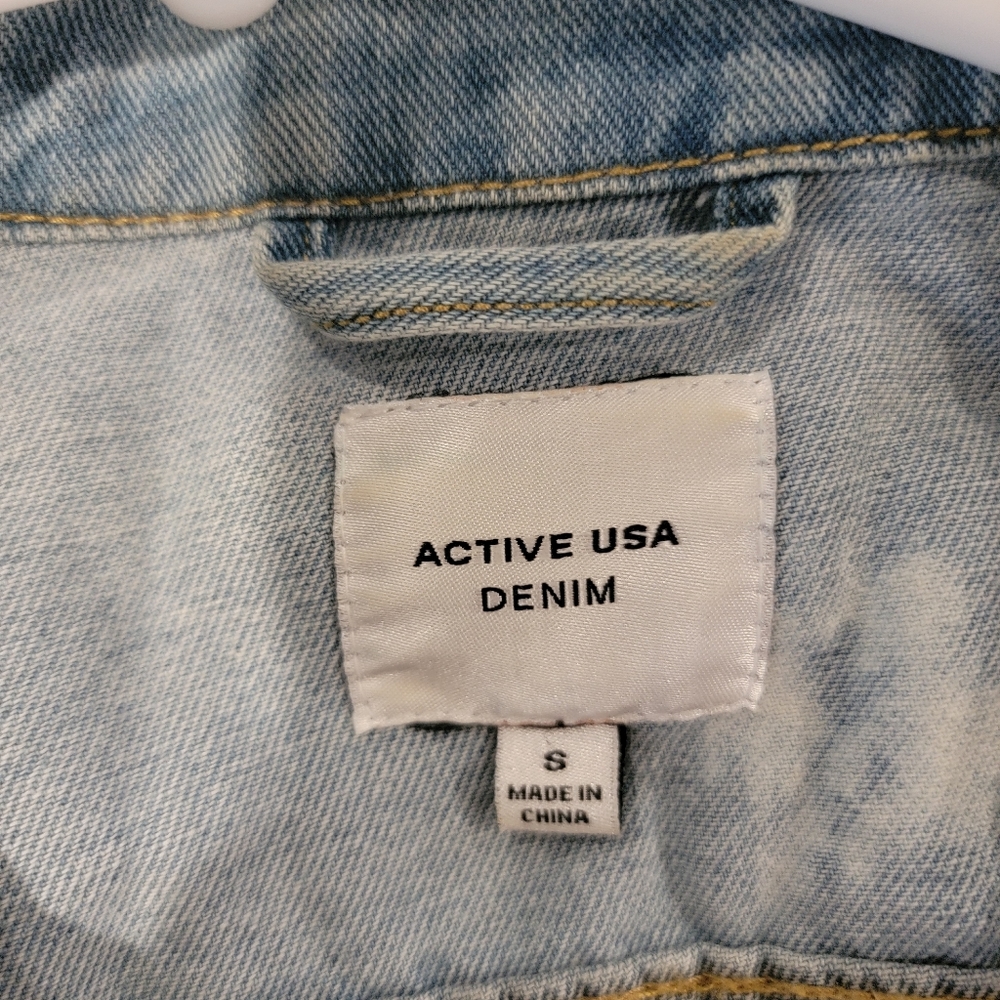Distressed denim jacket - Picture 2 of 3